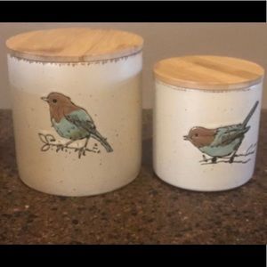 Pair of InHomestylez Bluebird Cellars